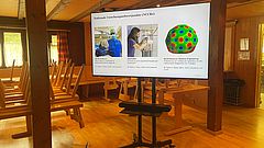 Mobiler Screen (65-Zoll) mit HDMI-Anschluss